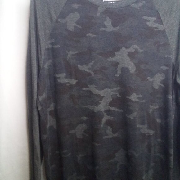 Express Shirt M Women Long Sleeve Stretch Thermal Camo Gray Black - Picture 11 of 15